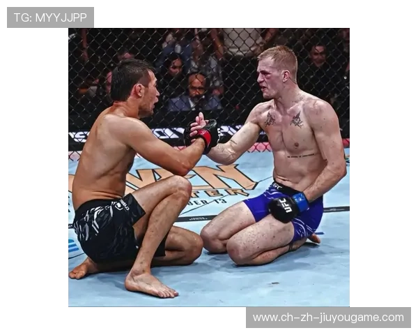 UFC重量级选手被一拳震飞半米，全场炸裂